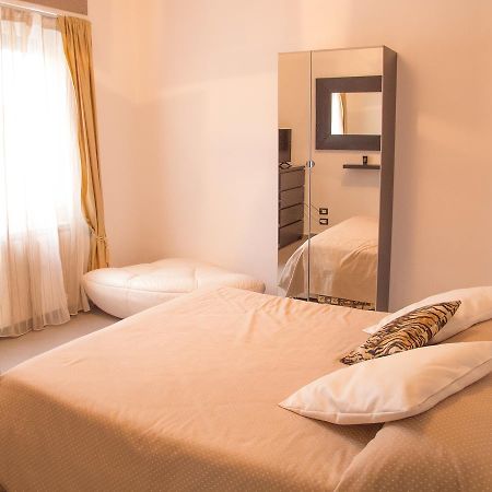 B&B Ricci Ліворно Екстер'єр фото